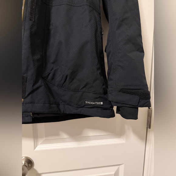 686 Snowboarding Jacket - Picture 6 of 6